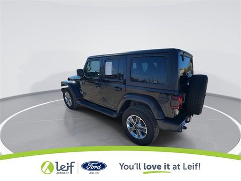 Used 2018 Jeep Wrangler Unlimited Sahara image 8