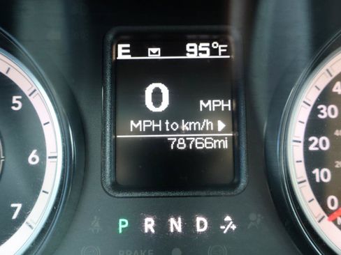 Used 2016 RAM 1500 Express RWD image 22