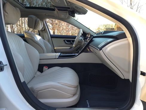 Used 2022 Mercedes-Benz S 500 4MATIC image 21