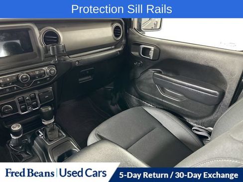 Used 2022 Jeep Gladiator Sport AWD/4WD image 29