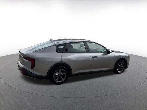 Used 2025 Kia K4 FWD image 12
