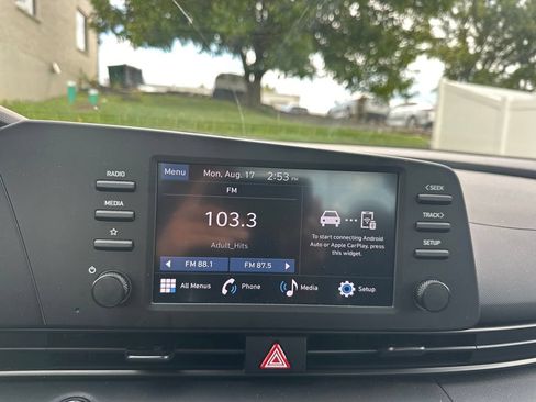 Used 2025 Hyundai Elantra Sport FWD image 9