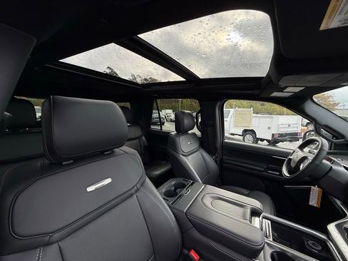 New 2025 Ford Expedition Platinum w/ Stealth Performance Package image 34