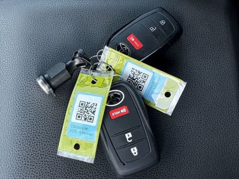 Used 2025 Toyota 4Runner SR5 RWD image 37