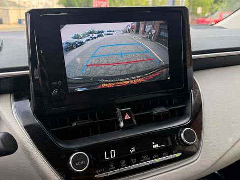 Used 2024 Toyota Corolla LE FWD image 30