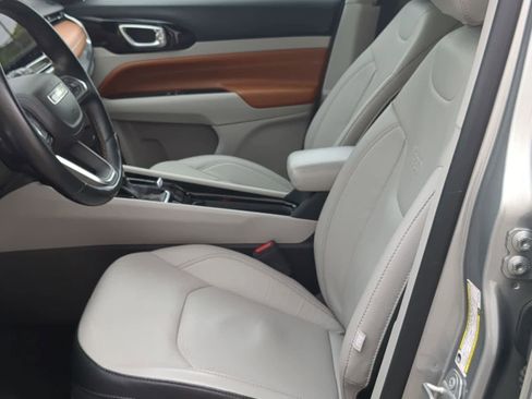 Certified 2022 Jeep Compass Limited AWD/4WD image 16