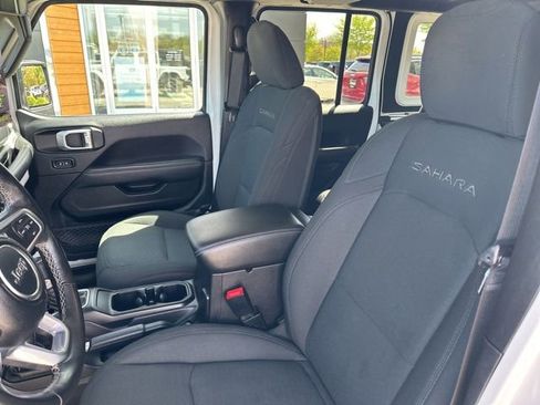 Used 2020 Jeep Wrangler Unlimited Sahara AWD/4WD image 23