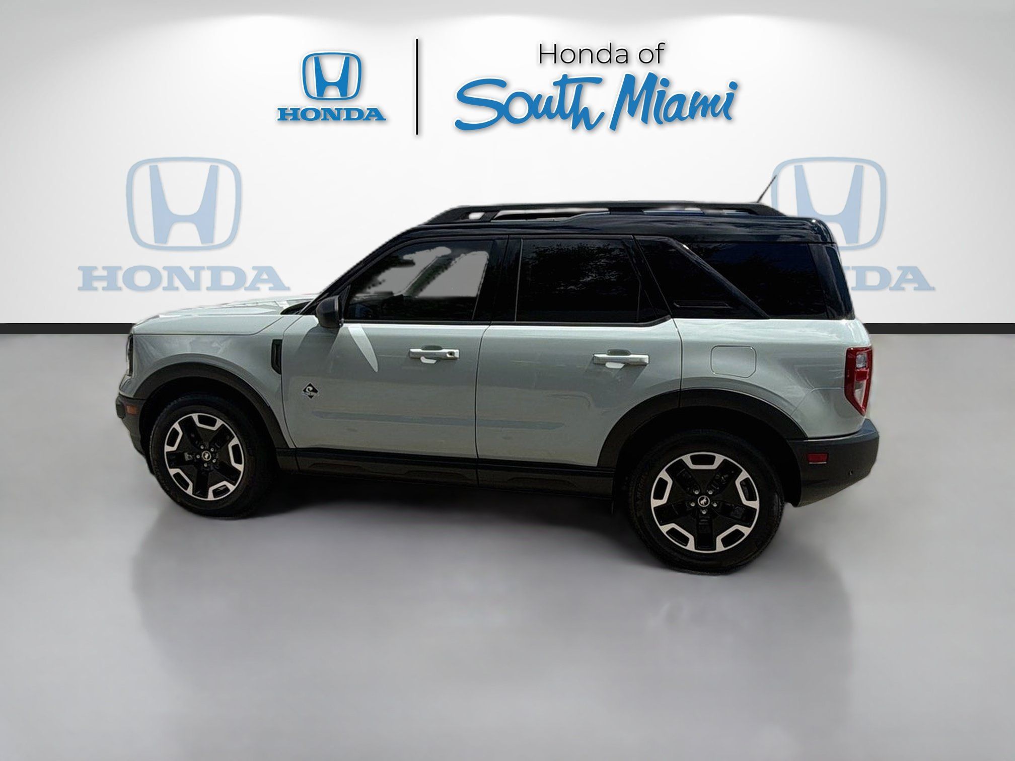 Used 2024 Ford Bronco Sport Outer Banks w/ Tech Package AWD/4WD image 4