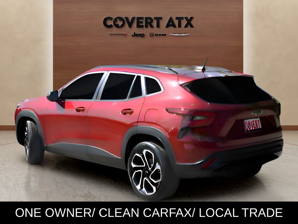 Used 2025 Chevrolet Trax RS FWD image 3