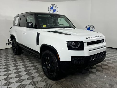 Used 2024 Land Rover Defender 110 X-Dynamic SE AWD/4WD image 1