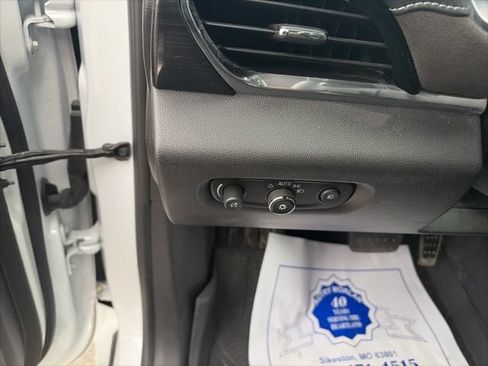 Used 2021 Chevrolet Traverse High Country w/ LPO, Floor Liner Package FWD image 18