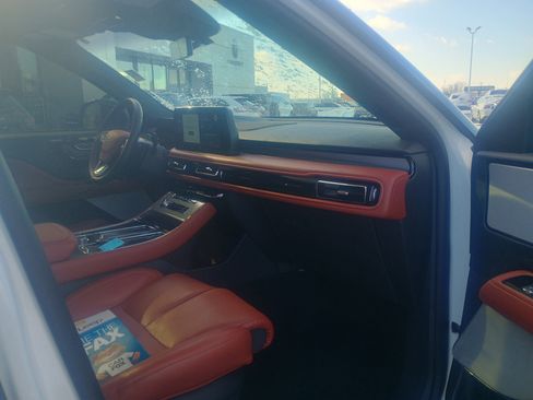 Used 2025 Lincoln Aviator Reserve w/ Equipment Group 201A image 19