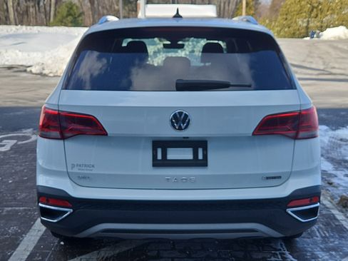Certified 2022 Volkswagen Taos SEL image 27