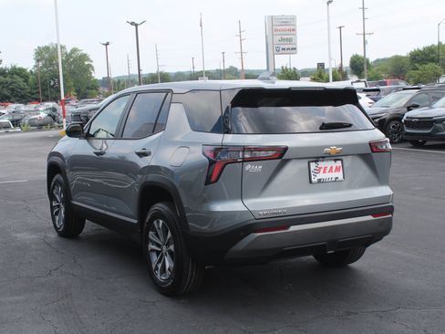 New 2027 Chevrolet Equinox LT FWD image 5