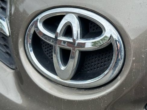 Used 2015 Toyota RAV4 XLE AWD/4WD image 9
