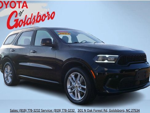 Used 2024 Dodge Durango GT image 1