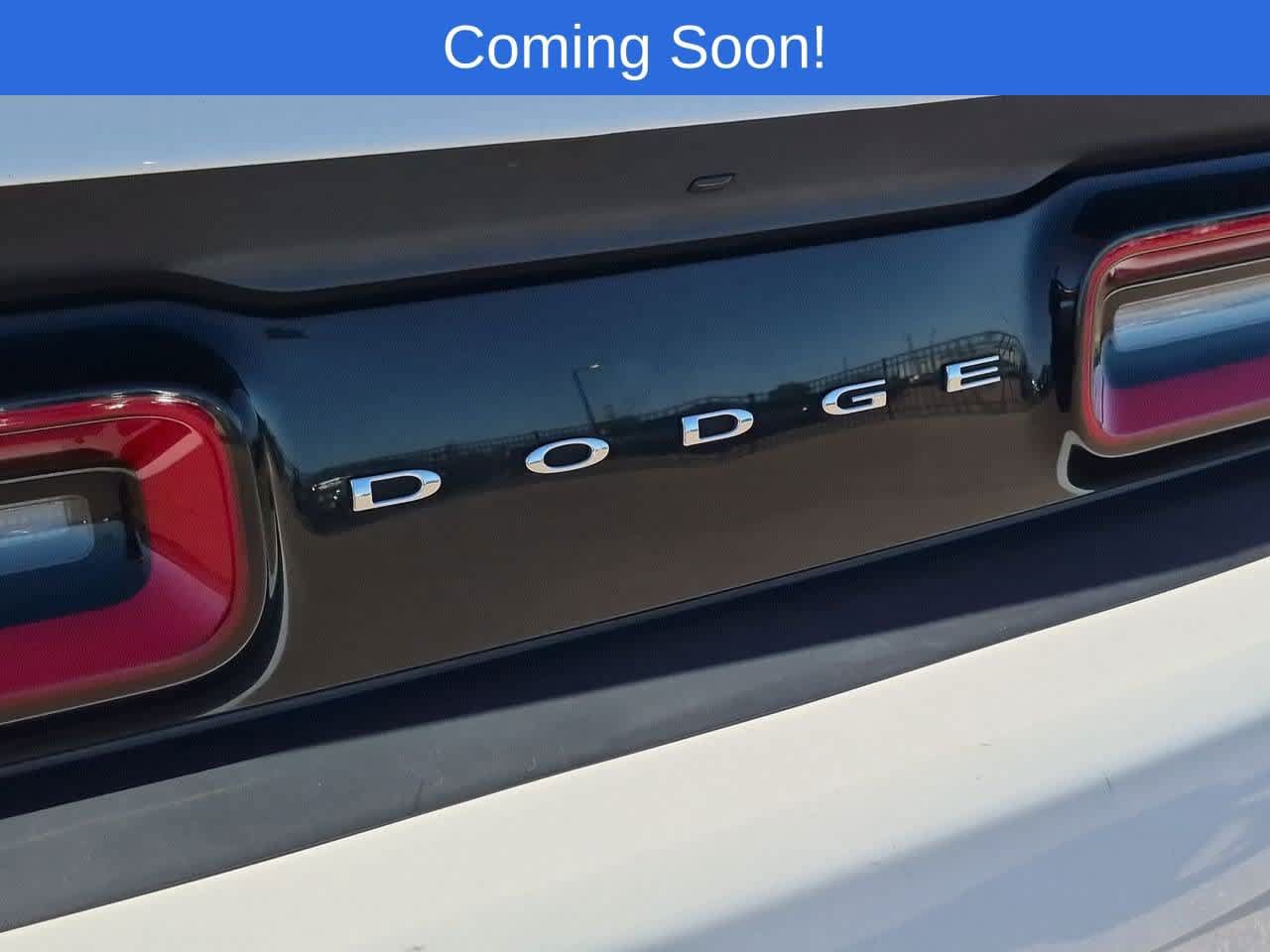 Used 2015 Dodge Challenger SXT Plus w/ Driver Convenience Group RWD image 11