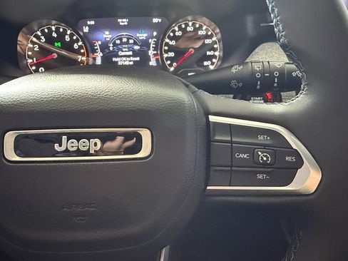 Used 2022 Jeep Compass Latitude FWD image 24