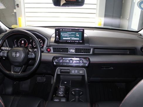 Used 2023 Honda Pilot TrailSport image 28