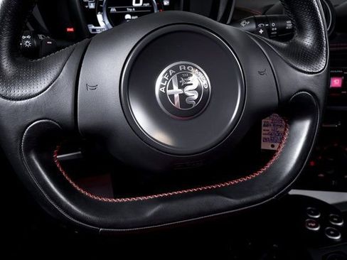 Used 2019 Alfa Romeo 4C Spider RWD image 28