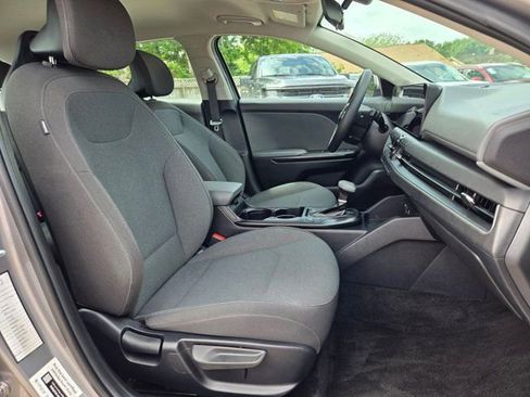 Used 2025 Kia K4 LXS image 29