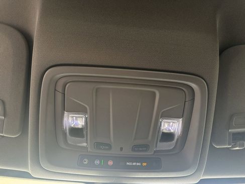 Used 2021 Chevrolet Silverado 1500 LT image 25