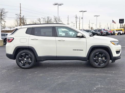 Used 2018 Jeep Compass Latitude w/ Popular Equipment Group image 2