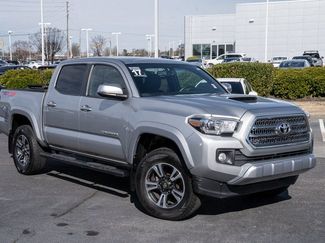 Used 2017 Toyota Tacoma TRD Sport w/ Tow Package (A/T) video 1