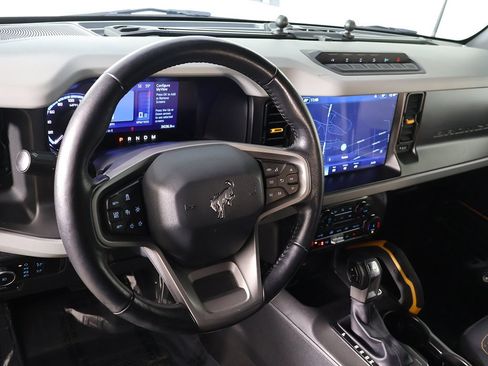 Used 2022 Ford Bronco Badlands image 23