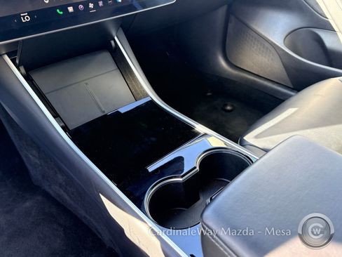 Used 2020 Tesla Model 3 Standard Range Plus image 11