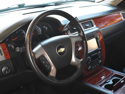 Used 2012 Chevrolet Tahoe LTZ image 34