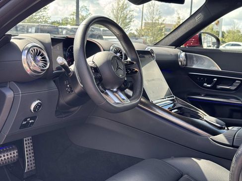 Used 2024 Mercedes-Benz SL 43 AMG image 16