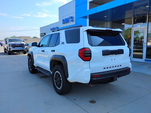 Used 2025 Toyota 4Runner TRD Off-Road AWD/4WD image 9