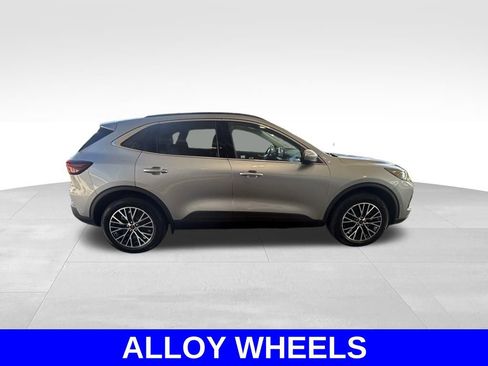 Certified 2024 Ford Escape SE w/ PHEV Premium Package image 3