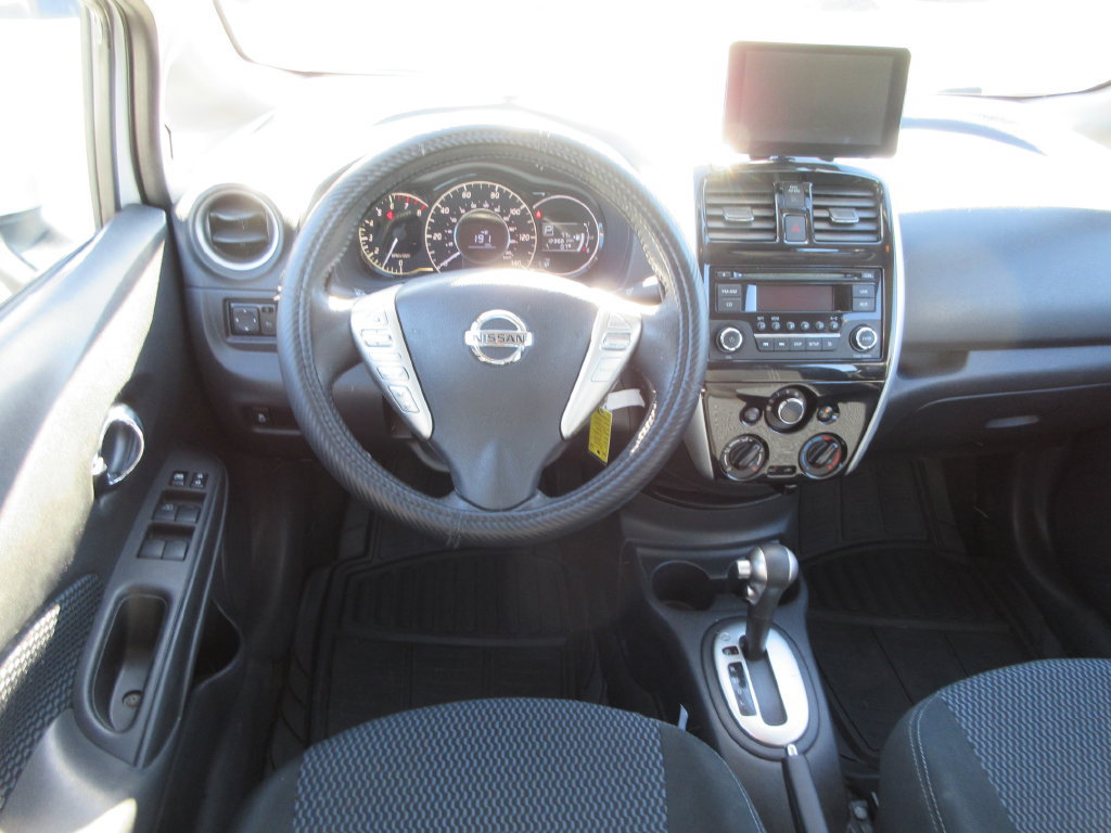 Used 2015 Nissan Versa Note SV FWD image 14