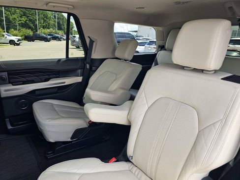 Used 2021 Ford Expedition Platinum AWD/4WD image 35