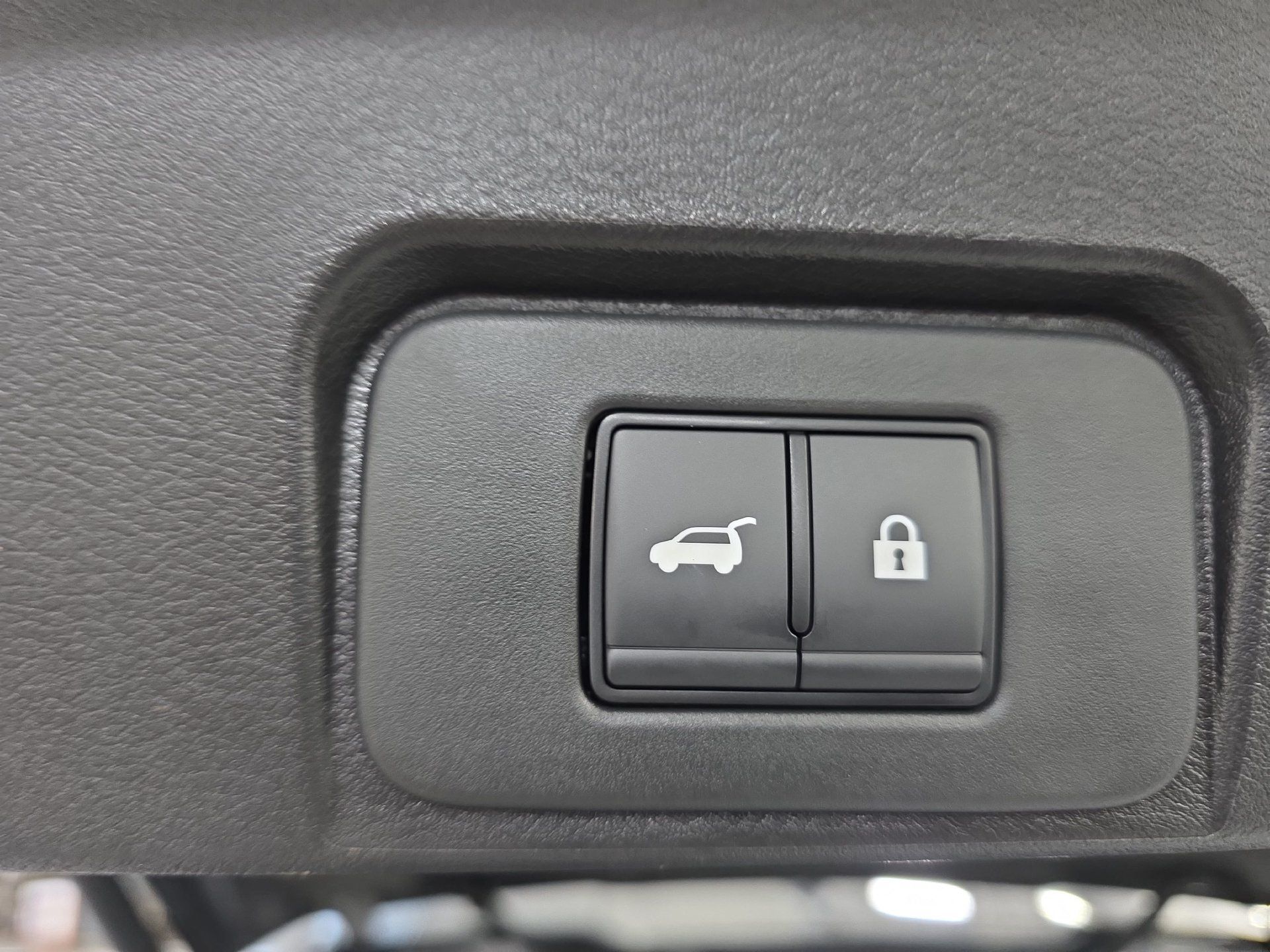 New 2026 Nissan Rogue SV w/ Cold Weather Package AWD/4WD image 13