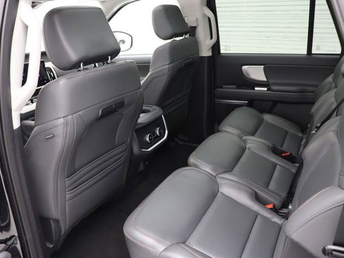 Used 2025 Ford Expedition Max Active image 12