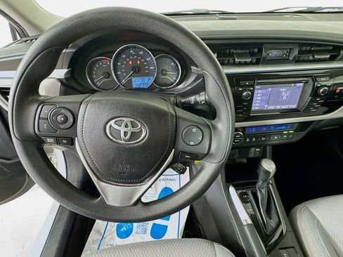 Used 2015 Toyota Corolla LE FWD image 12