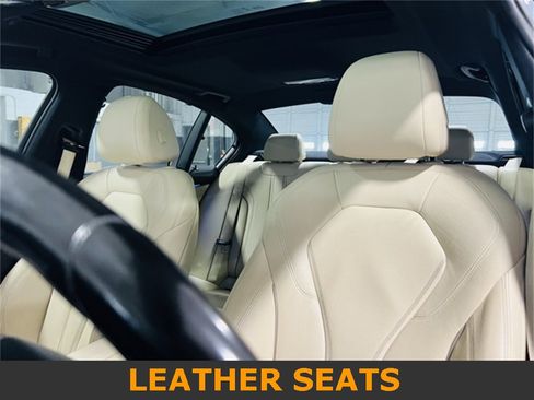 Used 2019 BMW 540i w/ Premium Package image 2