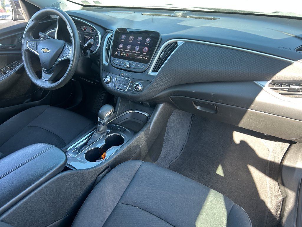 Used 2023 Chevrolet Malibu LT FWD image 33