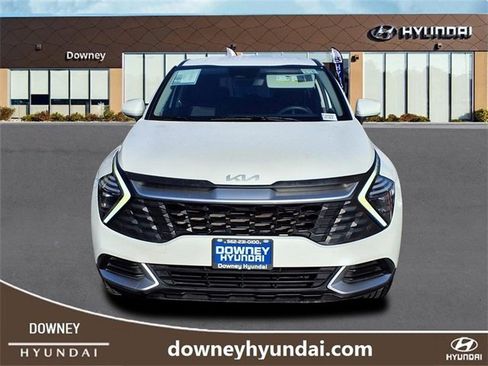 Used 2024 Kia Sportage LX image 2