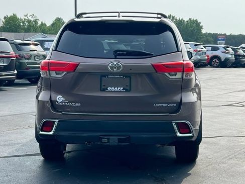 Used 2018 Toyota Highlander Limited AWD/4WD image 54
