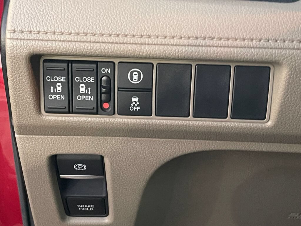 Certified 2024 Honda Odyssey EX image 19