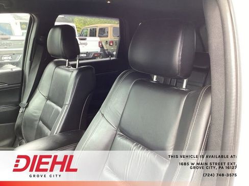 Used 2016 Jeep Grand Cherokee Limited w/ Trailer Tow Group IV AWD/4WD image 18