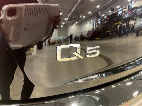 Certified 2025 Audi Q5 2.0T Premium image 8