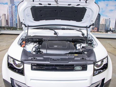 Used 2025 Land Rover Defender 110 S image 5