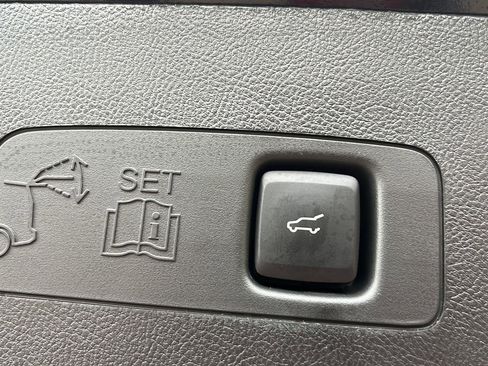 Used 2025 Lincoln Corsair Premiere w/ Equipment Group 101A image 20