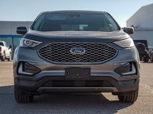Used 2024 Ford Edge SEL image 2