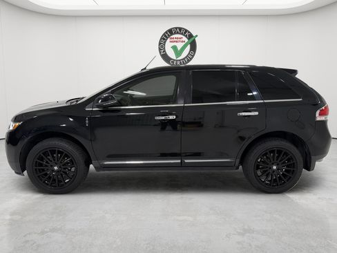 Used 2015 Lincoln MKX FWD w/ Equipment Group 101A image 2